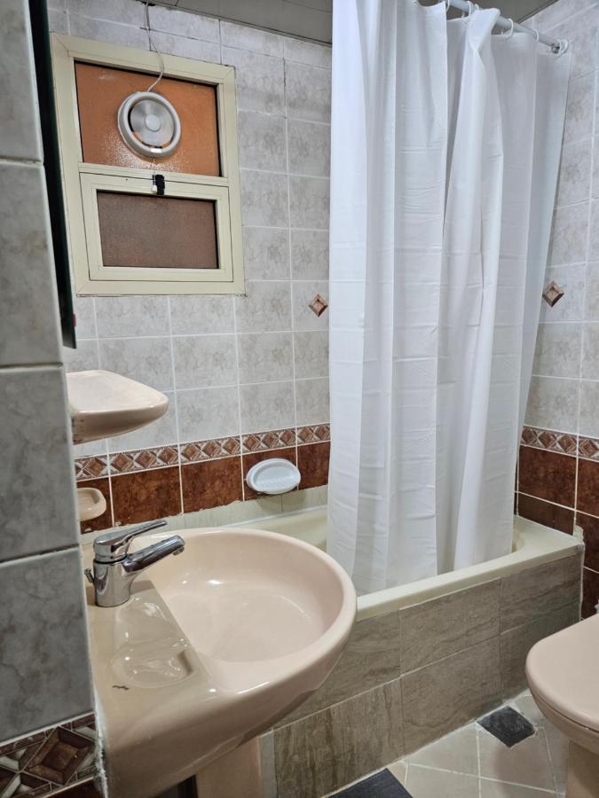 Oasis Hostel Abu Dabi Dış mekan fotoğraf