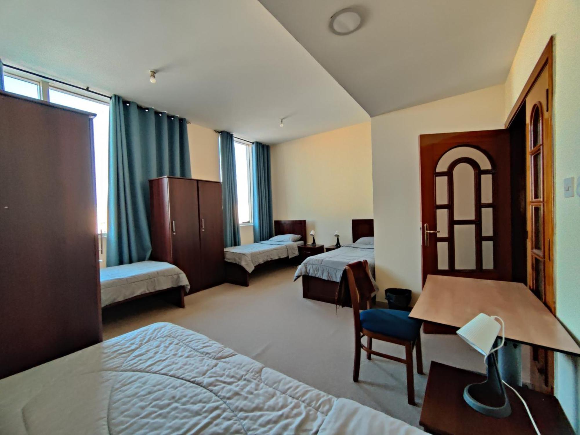 Oasis Hostel Abu Dabi Dış mekan fotoğraf